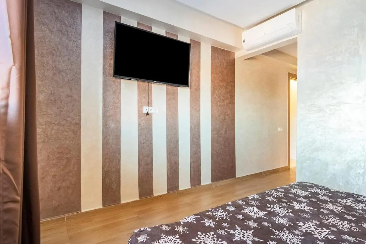 Un Appartement Avec Piscine A Marrakech contacts